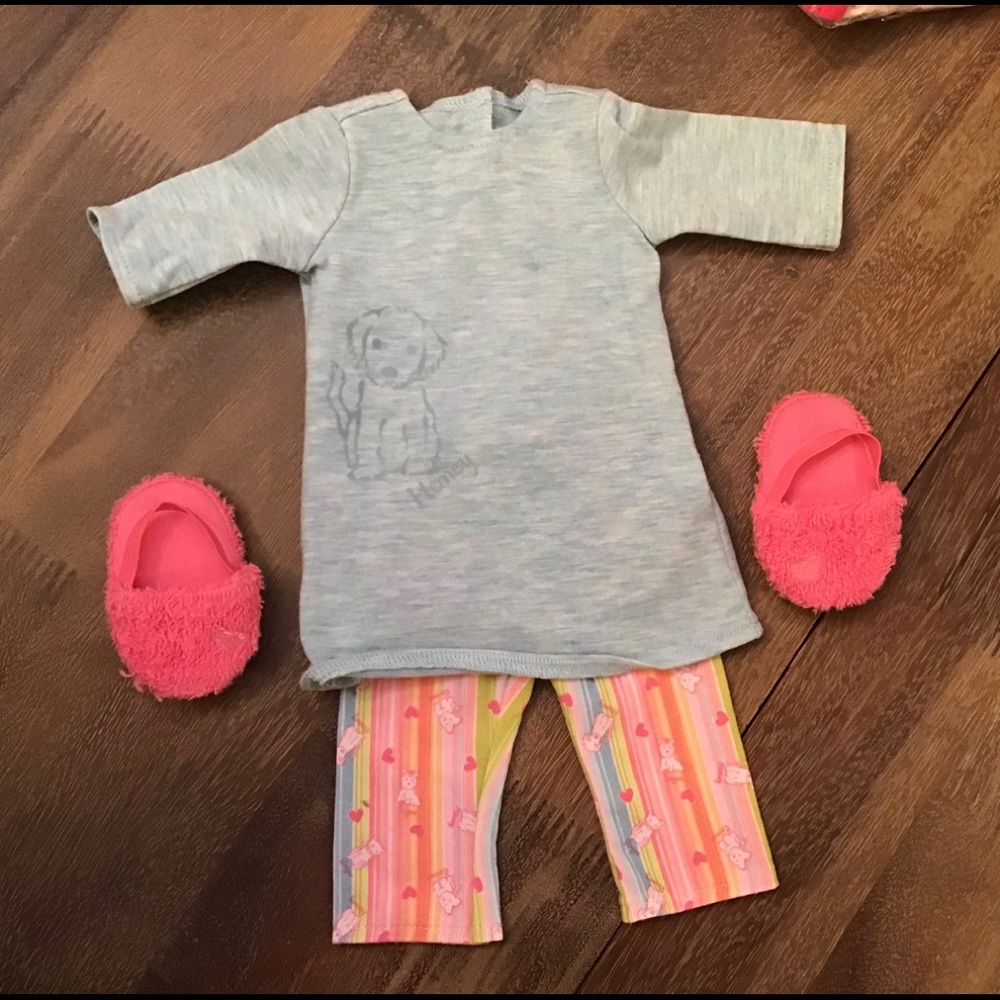 AMERICAN GIRL PIJAMA SET WITH SLIPPERS FOR DOLLS.